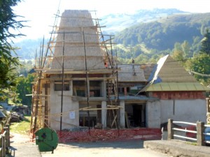 Aspect de la lucrările de la Căminul cultural 